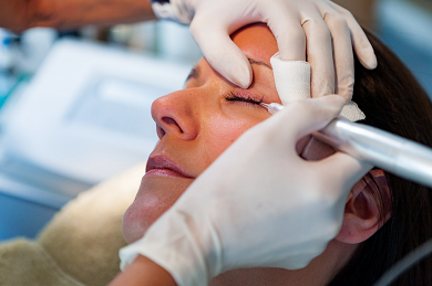 Ostseeinstitut – medizinische Kosmetik: Permanent Make-up Behandlungen